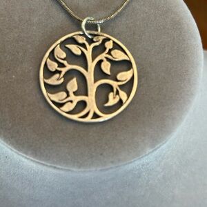 Elegant Sterling Silver Tree of Life Pendant Necklace 21” long 11 grams